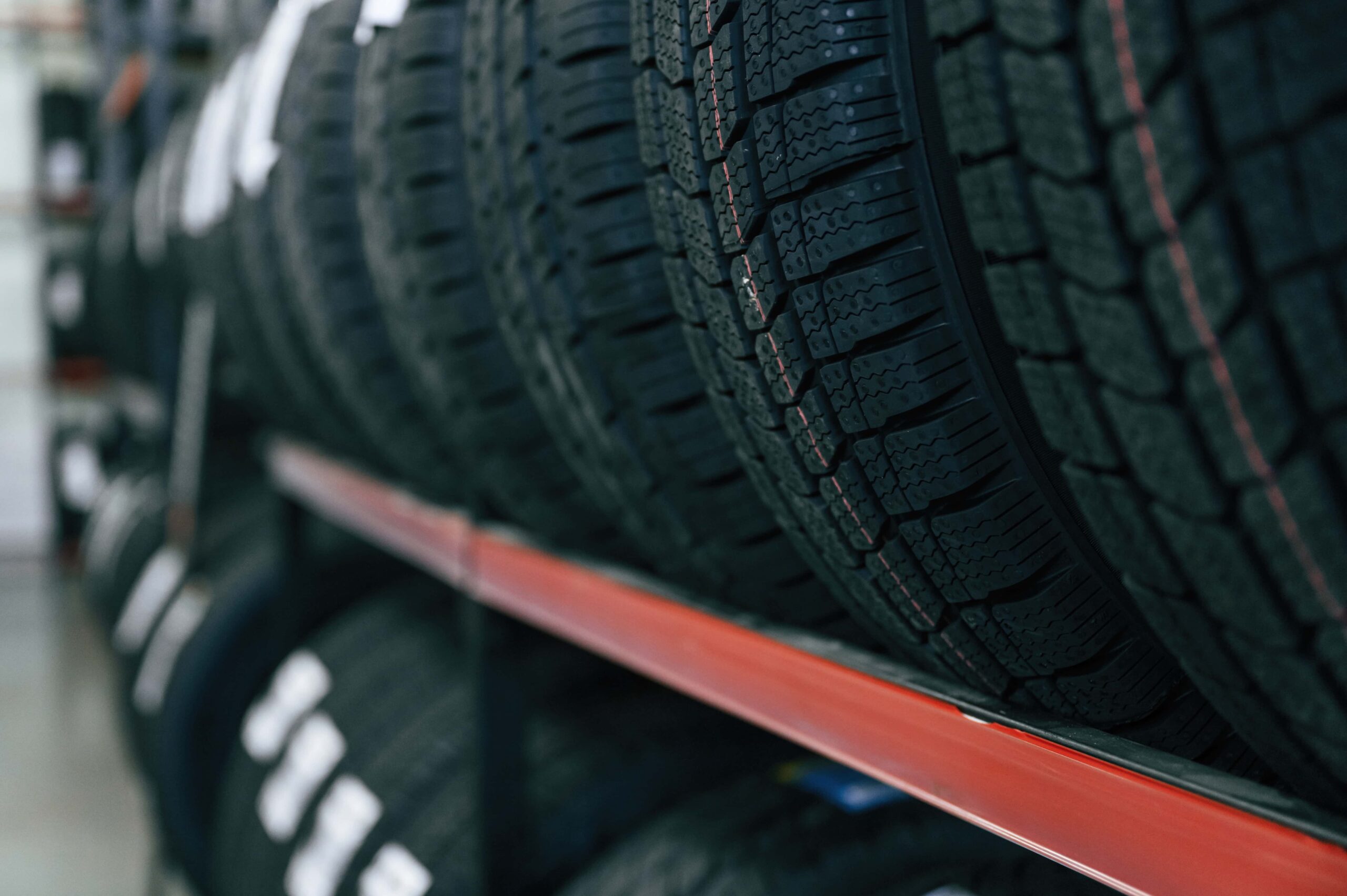 Aufgereihte Allwetterreifen